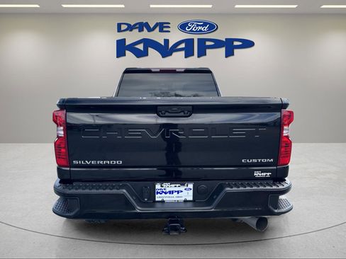 Used 2022 Chevrolet Silverado 2500 Custom w/ Custom Value Package image 15