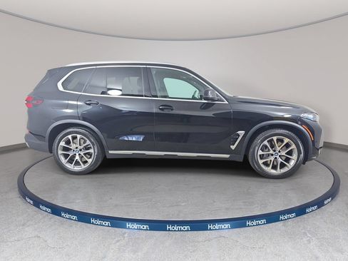 Certified 2024 BMW X5 xDrive50e w/ Premium Package AWD/4WD image 4