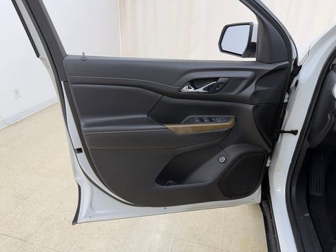 Used 2019 GMC Acadia SLE w/ Driver Alert Package I FWD image 21