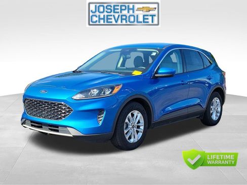 Used 2020 Ford Escape SE FWD image 2