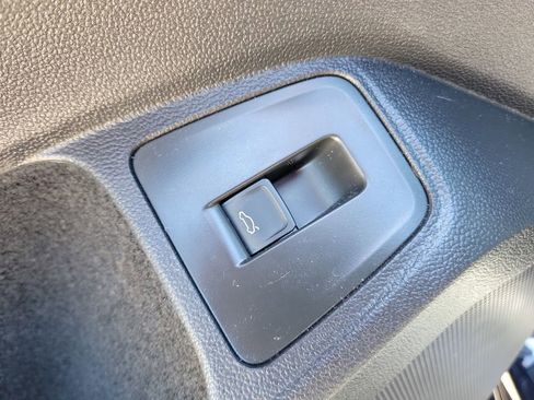 Used 2024 Volkswagen Tiguan SEL R-Line image 21