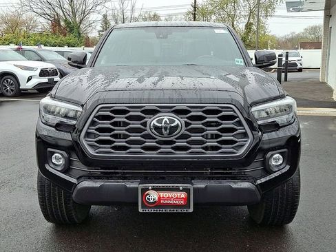 Used 2023 Toyota Tacoma TRD Off-Road image 2