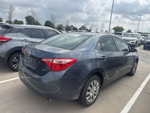 Used 2017 Toyota Corolla LE FWD image 3
