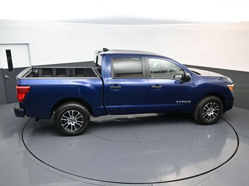 Used 2023 Nissan Titan SV RWD image 14