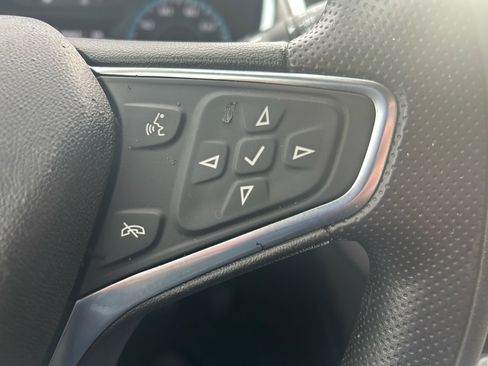 Used 2021 Chevrolet Equinox LS w/ LS Convenience Package image 19