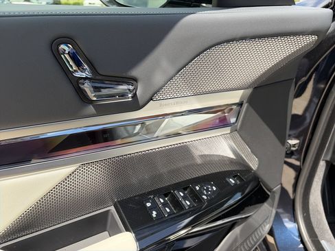 Used 2026 BMW 740i RWD image 19