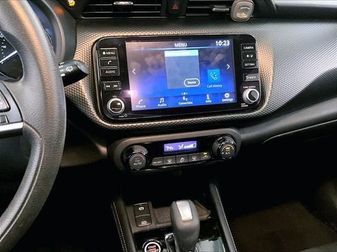 Used 2022 Nissan Kicks SV FWD image 6