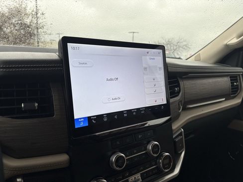 Used 2024 Ford Expedition Max Limited image 16