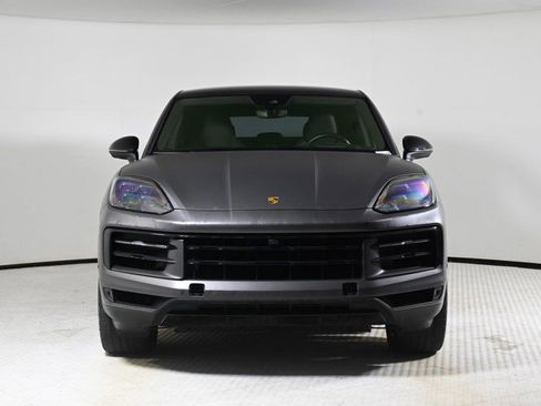 Certified 2024 Porsche Cayenne S image 10