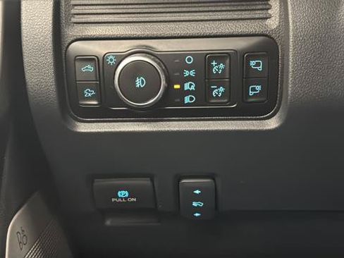 Used 2025 Ford F250 Lariat w/ Lariat Ultimate Package AWD/4WD image 32