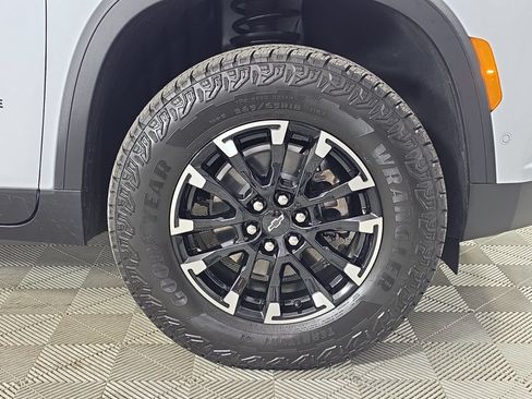 Used 2026 Chevrolet Traverse Z71 w/ Enhanced Driving Package AWD/4WD image 10