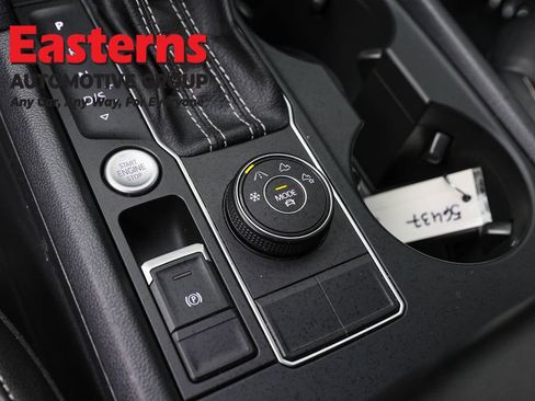 Used 2022 Volkswagen Atlas SE AWD/4WD image 19