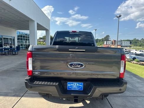 Used 2019 Ford F250 Lariat w/ Lariat Ultimate Package AWD/4WD image 6