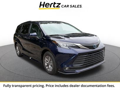 Used 2025 Toyota Sienna XLE