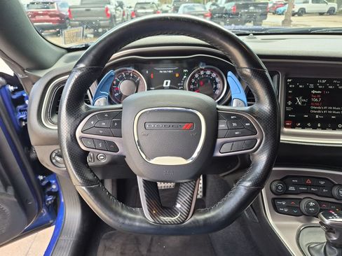 Used 2022 Dodge Challenger R/T Scat Pack RWD image 11