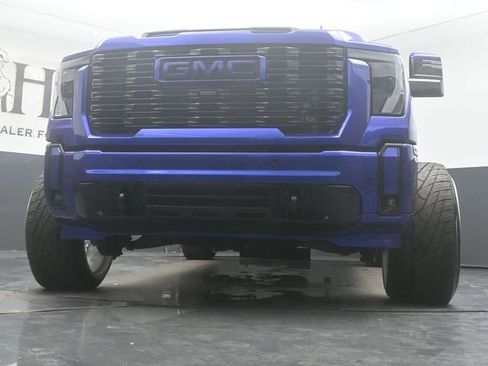 Used 2025 GMC Sierra 2500 Denali w/ Denali Reserve Package AWD/4WD image 70