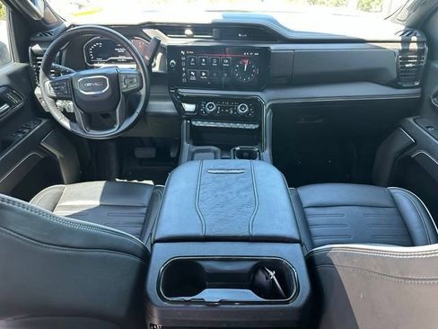 Used 2024 GMC Sierra 2500 AT4X AWD/4WD image 11