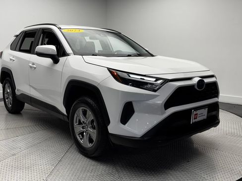 Used 2024 Toyota RAV4 XLE AWD/4WD image 36