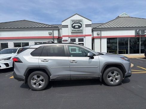Certified 2023 Toyota RAV4 XLE w/ Convenience Package AWD/4WD image 11