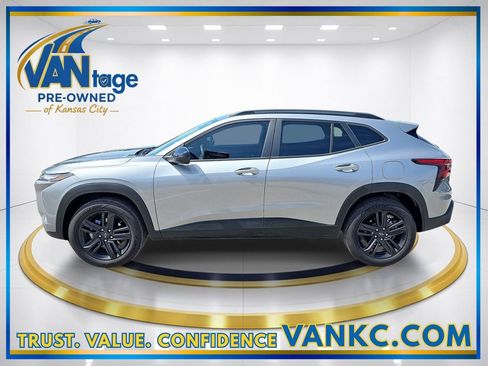 Used 2025 Chevrolet Trax ACTIV w/ Driver Confidence Package FWD image 10