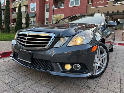 Used 2010 Mercedes-Benz E 550 Sedan image 19
