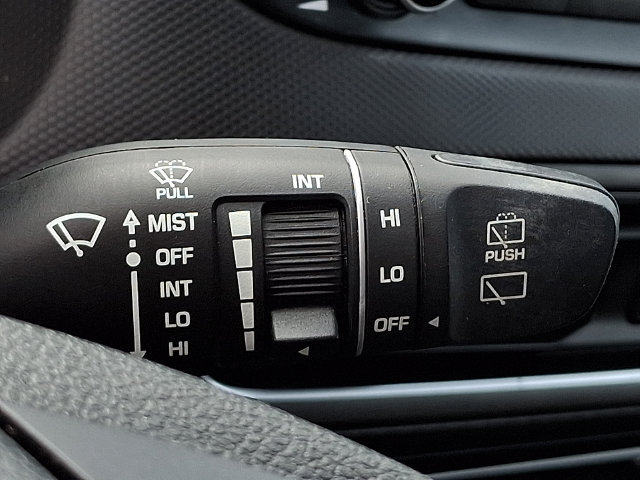 Used 2023 Hyundai Kona SEL AWD/4WD image 27