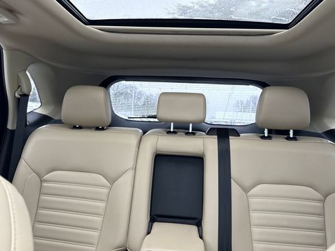 Used 2024 Ford Edge SEL w/ Convenience Package image 42