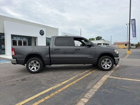 Used 2022 RAM 1500 Big Horn AWD/4WD image 3