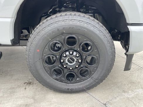 New 2026 Ford F350 Lariat w/ Black Appearance Package image 33