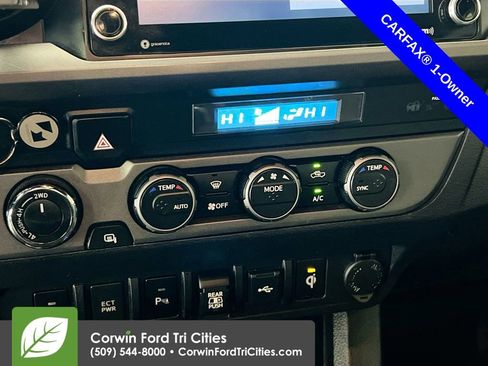 Used 2022 Toyota Tacoma TRD Off-Road w/ Technology Package AWD/4WD image 9