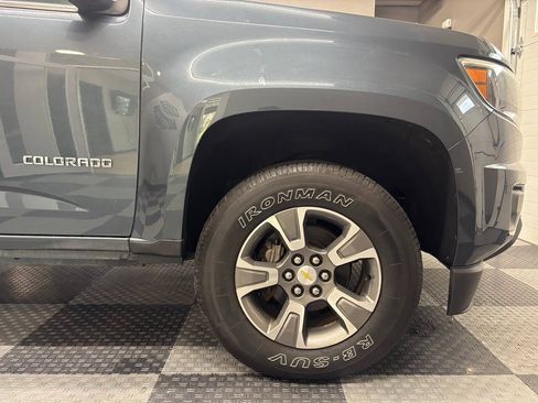 Used 2019 Chevrolet Colorado W/T w/ WT Convenience Package RWD image 5