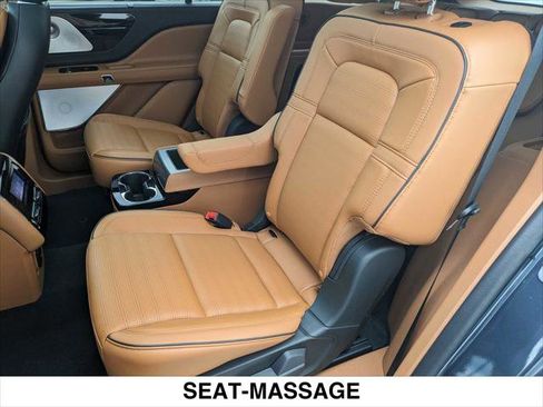 Used 2023 Lincoln Aviator Black Label w/ Dynamic Handling Package AWD/4WD image 27