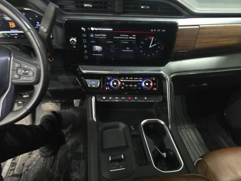 Used 2025 GMC Sierra 2500 Denali Ultimate w/ LPO, GMC Protection Package image 9