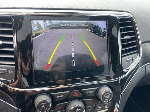 Used 2021 Jeep Grand Cherokee Limited w/ Quick Order Package 28K 80th AWD/4WD image 18