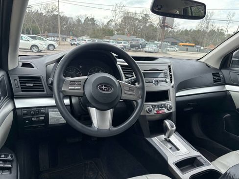 Used 2011 Subaru Outback 2.5i image 18