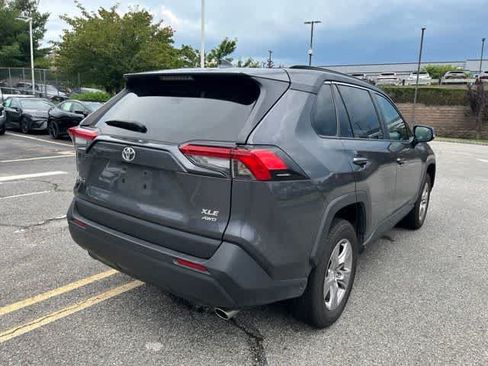 Used 2025 Toyota RAV4 XLE AWD/4WD image 4
