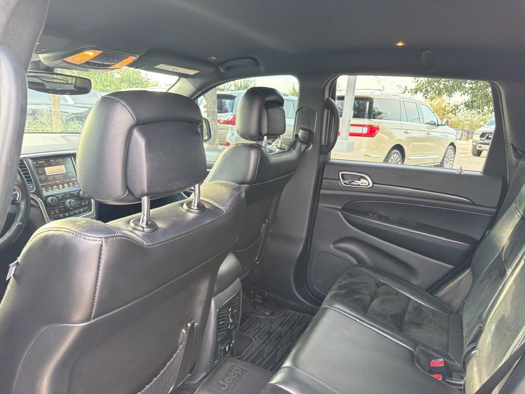 Used 2017 Jeep Grand Cherokee Altitude AWD/4WD image 34