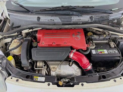 Used 2015 FIAT 500 Abarth w/ Beats Audio Package image 30