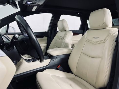 Used 2019 Cadillac XT5 Luxury image 9