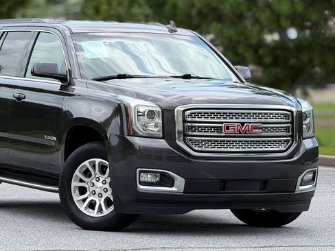 Used 2018 GMC Yukon SLE w/ Convenience Package AWD/4WD image 46
