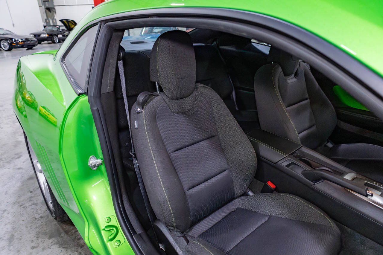 Used 2010 Chevrolet Camaro LT RWD image 32