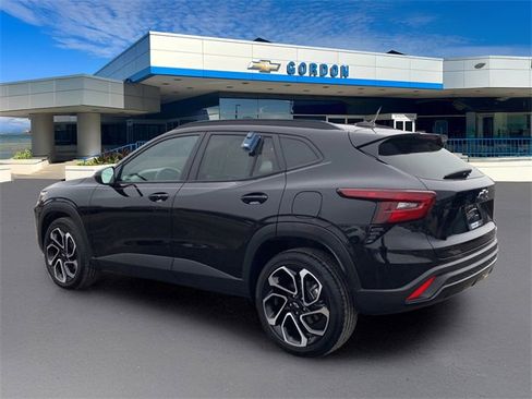 Used 2024 Chevrolet Trax RS w/ Sunroof Package image 7