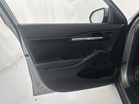 Used 2023 Kia Seltos LX image 18