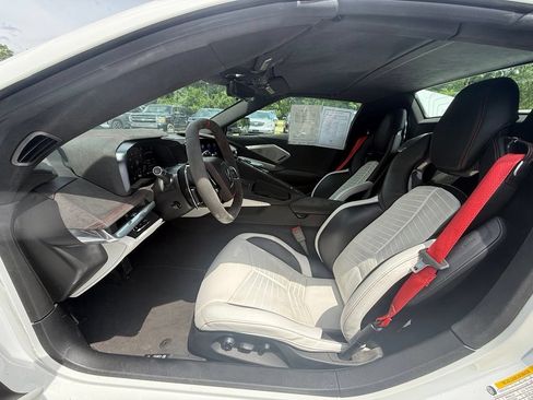 Used 2023 Chevrolet Corvette Stingray Premium Conv w/ Z51 Performance Package RWD image 13
