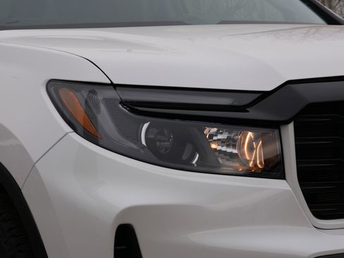 Used 2023 Honda Ridgeline Sport image 16