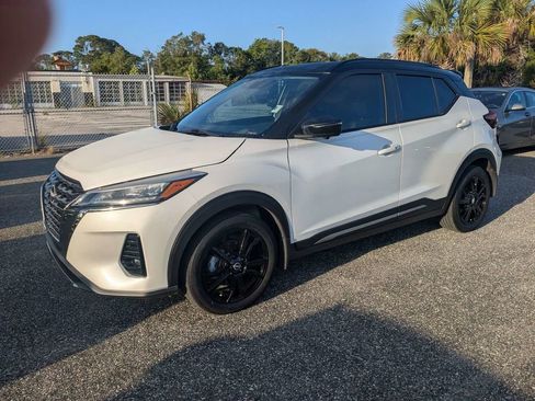 Used 2024 Nissan Kicks SR FWD image 8