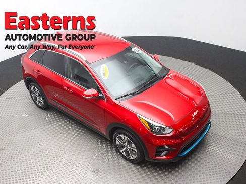 Used 2022 Kia Niro EX w/ Cold Weather Package image 3