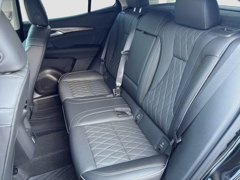 Used 2023 Buick Envision Avenir AWD/4WD image 14