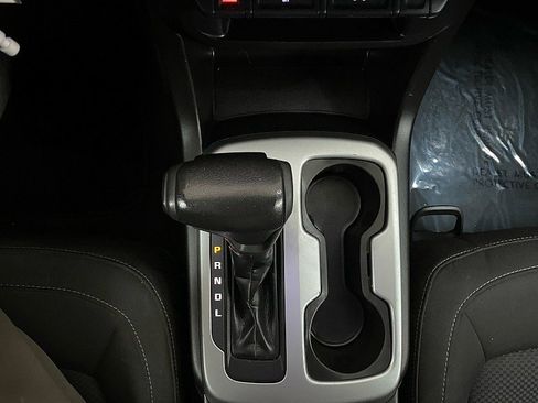 Used 2021 Chevrolet Colorado LT w/ LT Convenience Package image 21