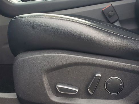 Used 2015 Ford Edge SEL w/ Equipment Group 201A image 13